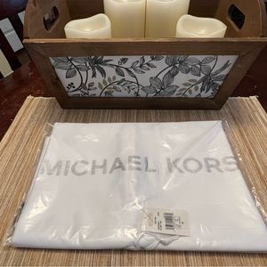 🌟NWT - MICHAEL KORS EXTRA-LARGE LOGO WOVEN DUST BAG🌟